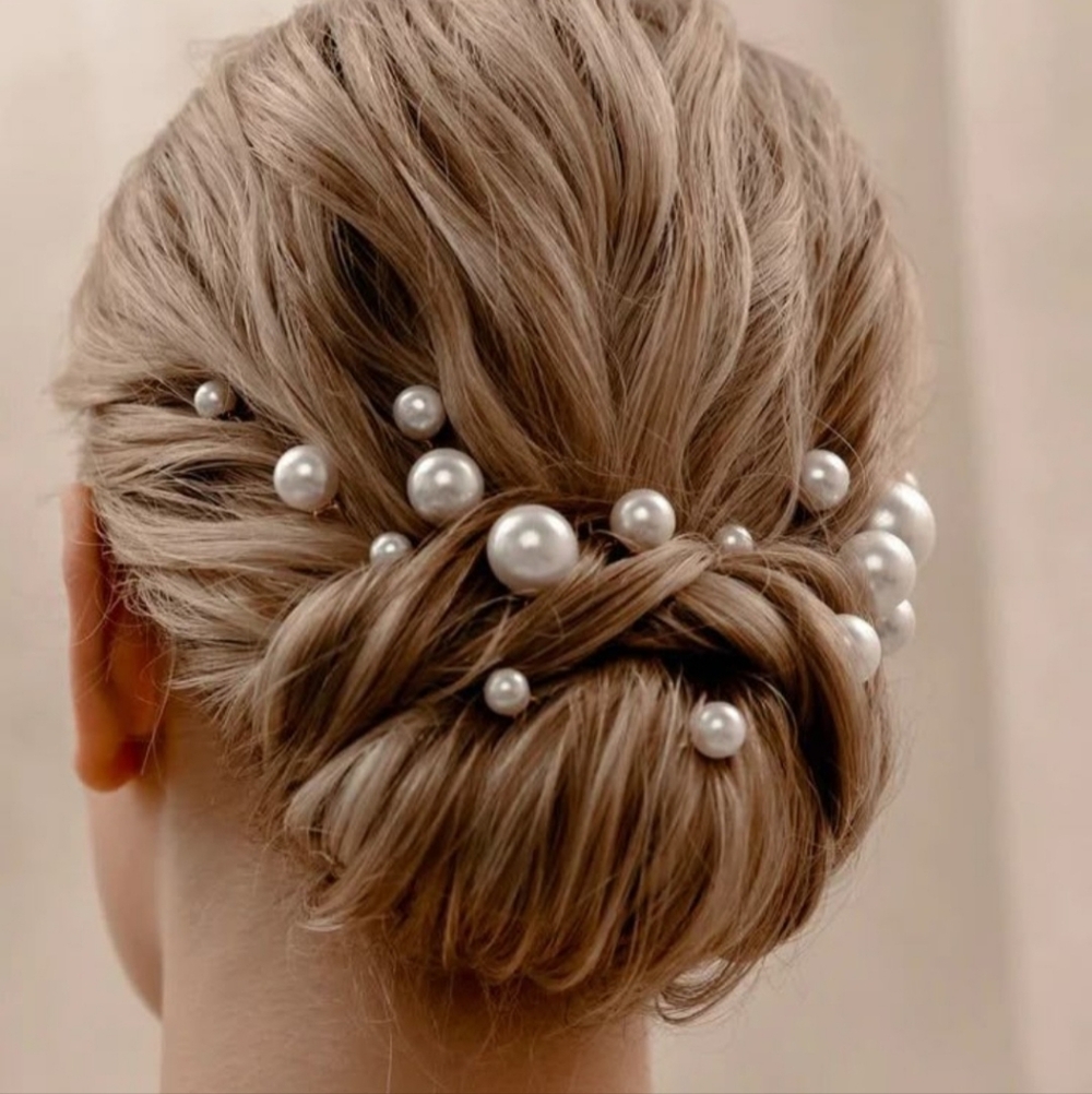 ⭐️3/$20⭐️ 18 Pearl Hair Pins